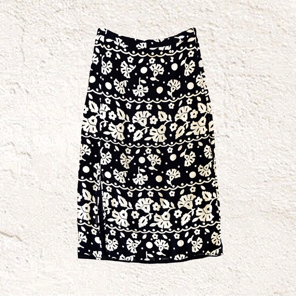 vintage - giorgio armani midi / knee length floral appliqué skirt
